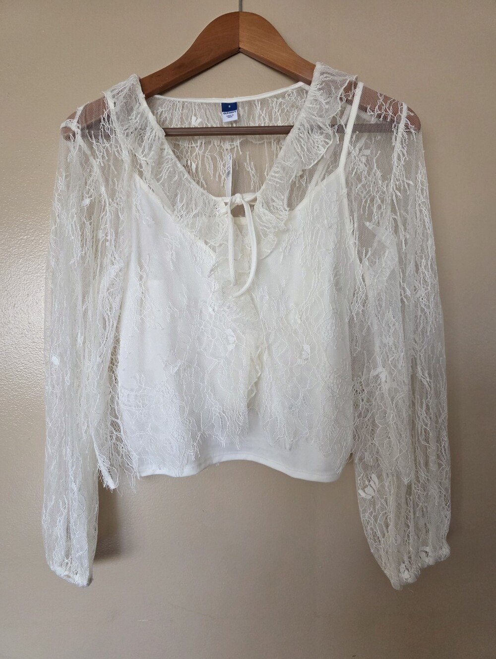 Old Navy Cream Lace Crop Top S Sheer Romantic Victorian Edwardian Ethereal Boho